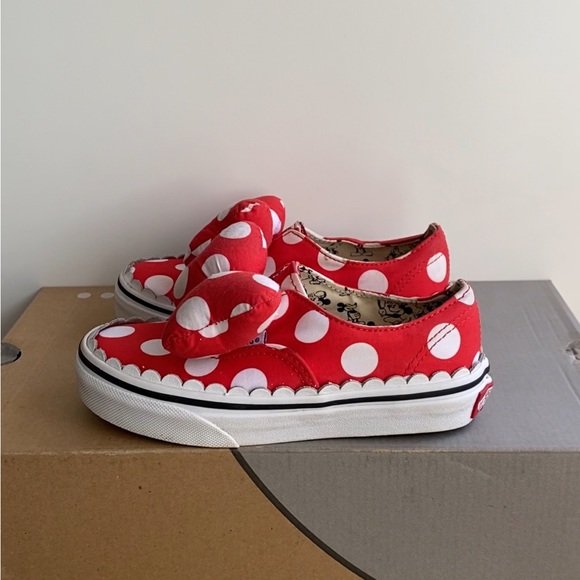 Vans x Disney Minnie Mouse Gore Bow Kids Sneakers - SZ 12 C - Picture 12 of 13